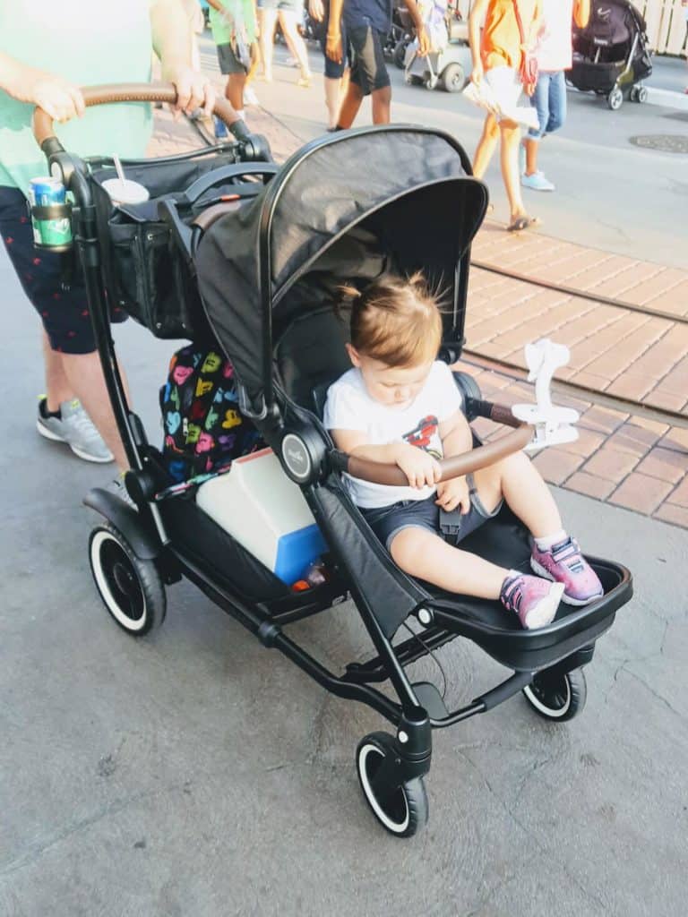 Headed to Disney? See how the Austlen Entourage stacks up as the perfect stroller for Disney! Whether you are headed to Disneyland or Disney World, this stroller will make you day even more magical! | The Mom Friend